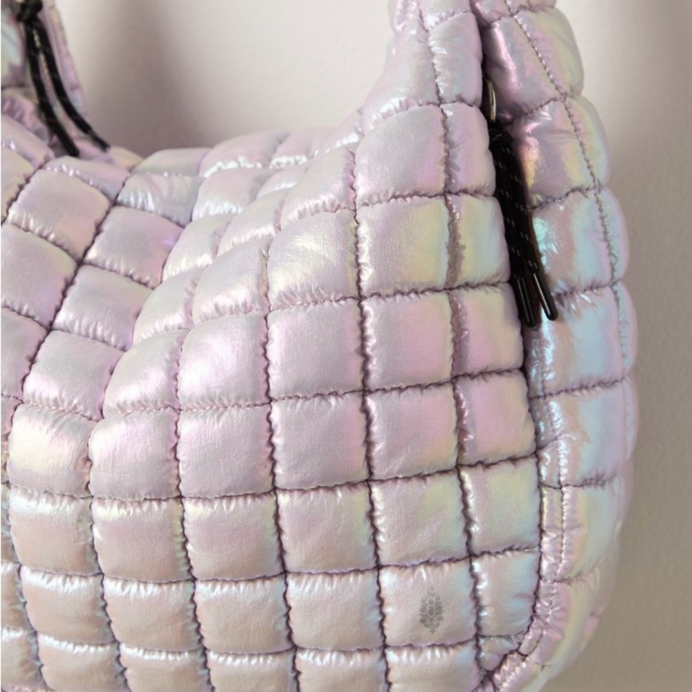 Free People Iridescent Quilted Carryall Tote Bag Abalone Limited Edition - Picture 4 of 5